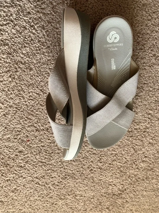 Clarks Women's Slip-On Crisscross Sandals — Light Beige - Picture 2 of 4